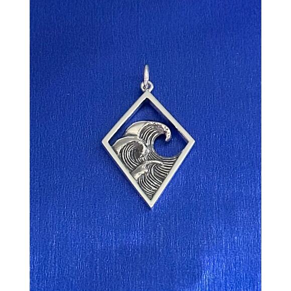 Sterling Silver Three Ocean Waves Charm - Picture 1 of 8